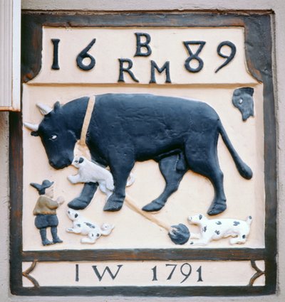 Insegna del pub dal Bull and Dog (precedentemente il Black Bull) 1689 da English School
